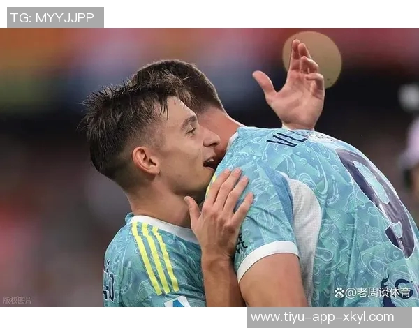 孔塞桑伊尔迪兹华丽过人连连挑战防线前者射门被挡精彩瞬间引发全场欢呼