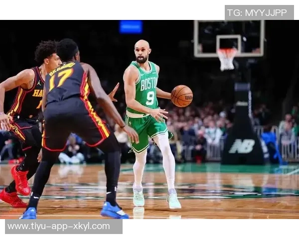 杰伦布朗半场表现低迷仅得6分3失误球队状态堪忧